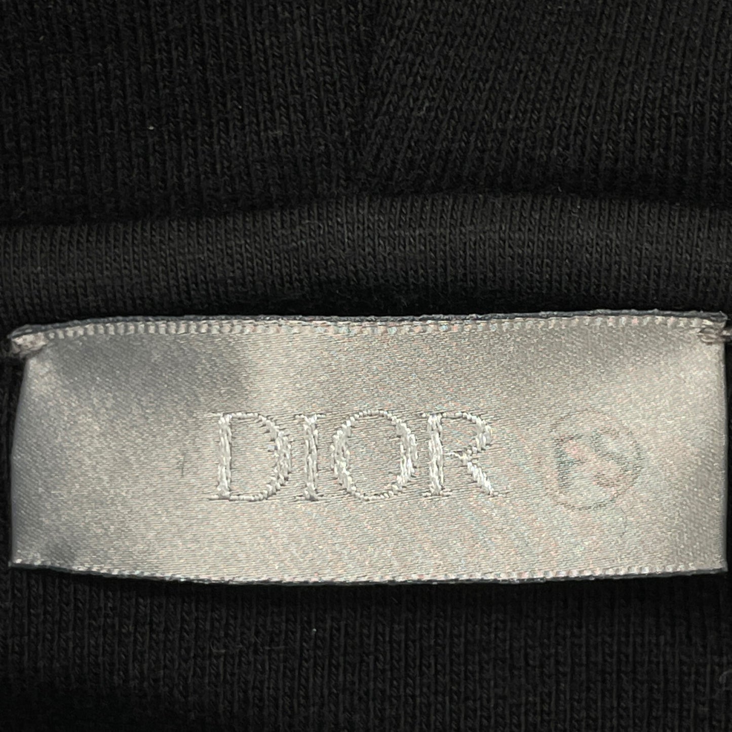 DIOR ディオール 933J601B0531 19AW ﾌﾞﾗｯｸ ｽﾘｰﾌﾞﾛｺﾞﾊﾟｯﾁﾌｰﾃﾞｯﾄﾞﾌﾟﾙｵｰﾊﾞｰｽｳｪｯﾄ トップス S