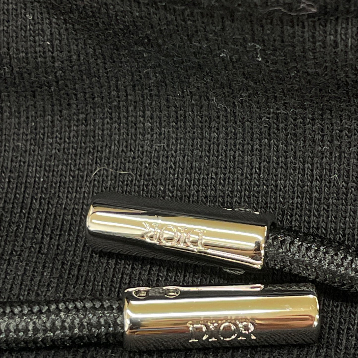 DIOR ディオール 933J601B0531 19AW ﾌﾞﾗｯｸ ｽﾘｰﾌﾞﾛｺﾞﾊﾟｯﾁﾌｰﾃﾞｯﾄﾞﾌﾟﾙｵｰﾊﾞｰｽｳｪｯﾄ トップス S