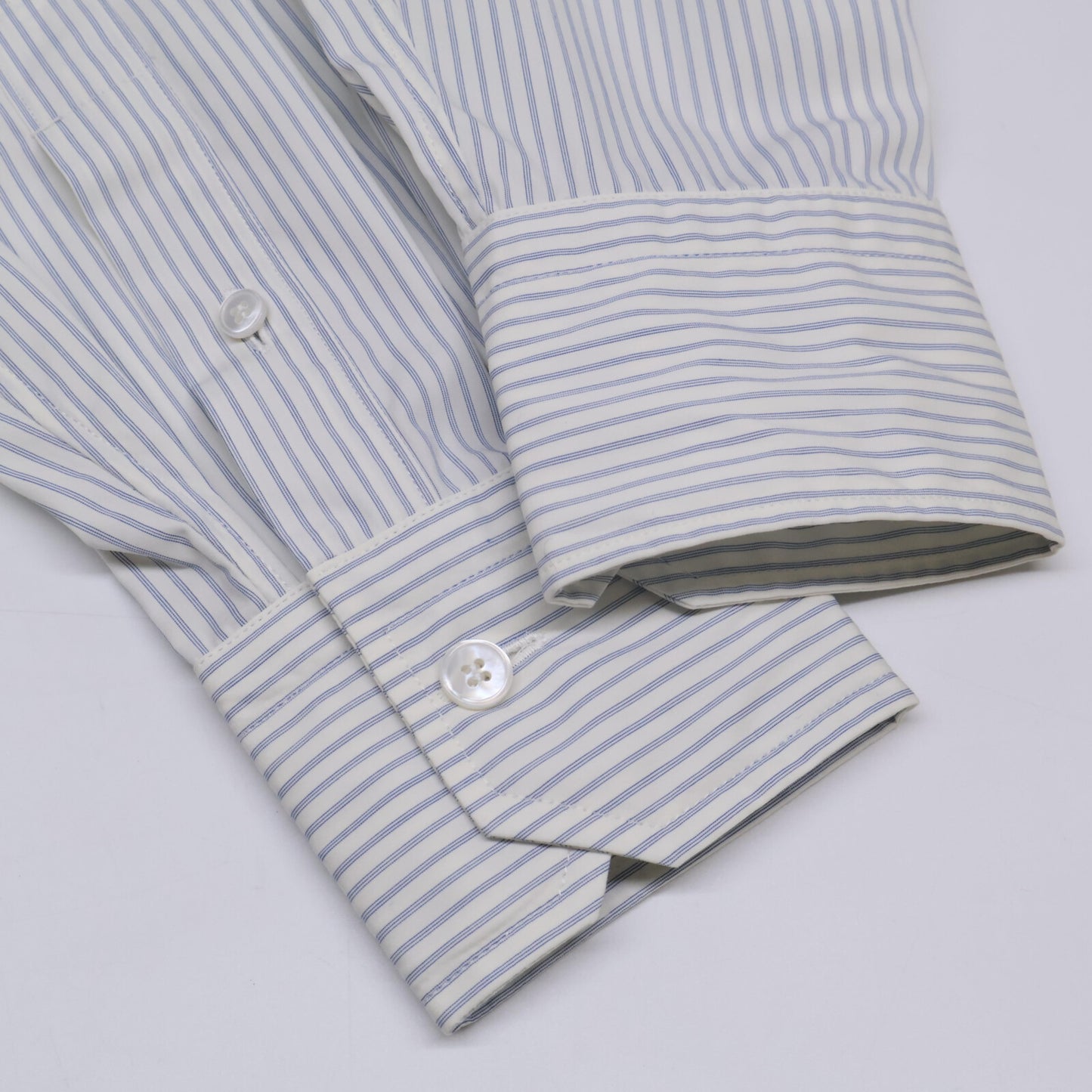 BLAMINK ブラミンク 7911-230ｰ0157 ﾎﾜｲﾄ×ﾌﾞﾙｰ PRE ｽﾄﾗｲﾌﾟﾚｷﾞｭﾗｰｼｬﾂ トップス 36