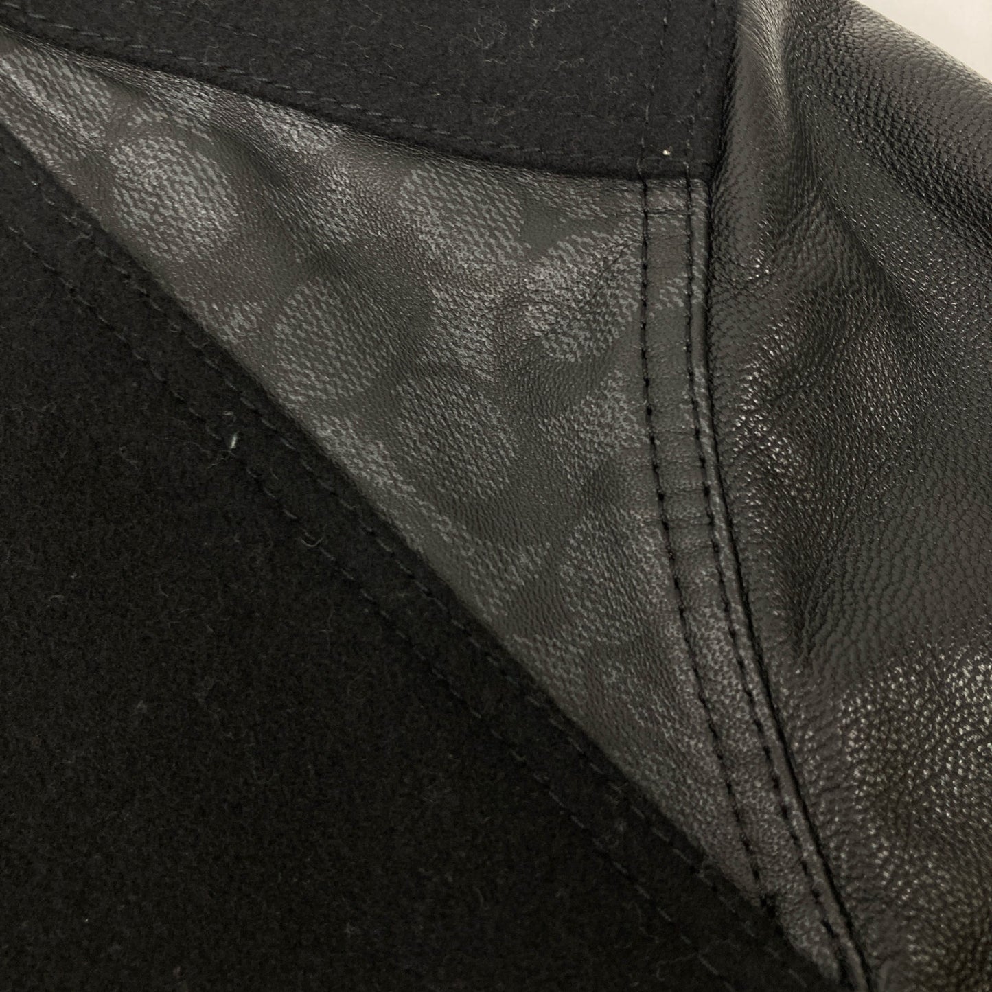 COACH コーチ F78473 ﾌﾞﾗｯｸ ｳｰﾙ×ﾚｻﾞｰ ｼｸﾞﾈﾁｬｰﾌﾞﾙｿﾞﾝｼﾞｬｹｯﾄ ジャケット XS