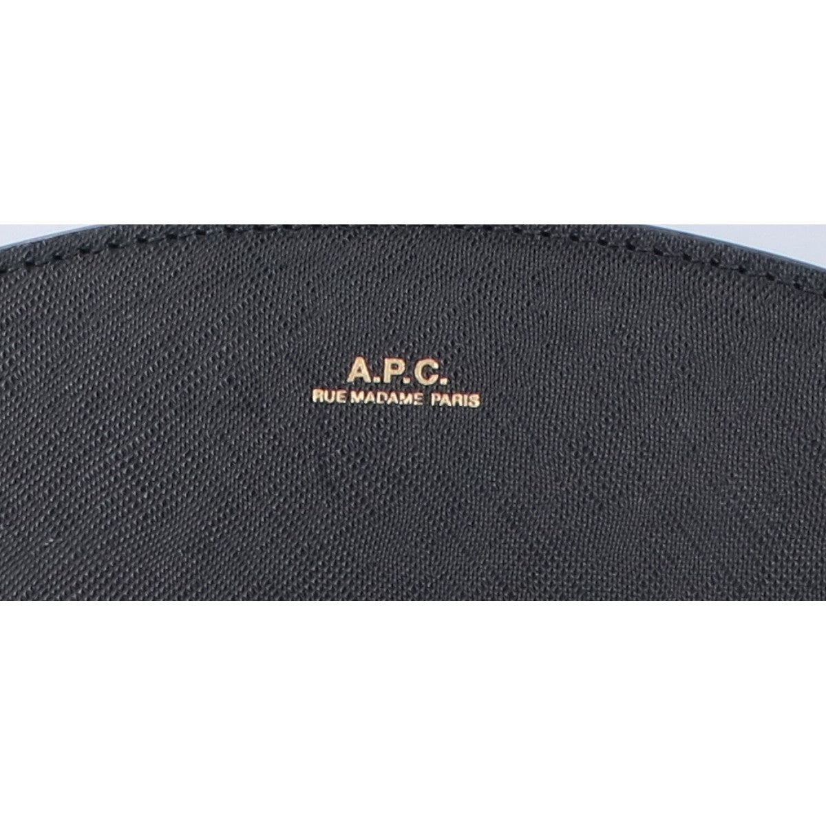 A.P.C. アーペーセー ハーフムーン サフィアーノレザー ショルダーバッグ