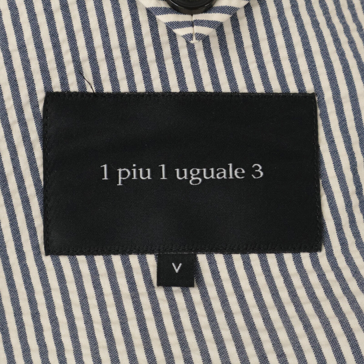 1piu1uguale3 ウノピゥウノウグァーレトレ MRB552 ﾌﾞﾙｰ×ﾎﾜｲﾄ ｽﾄﾗｲﾌﾟｼｱｻｯｶｰｼﾝｸﾞﾙﾌﾞﾚｽﾄｼﾞｬｹｯﾄ ジャケット V