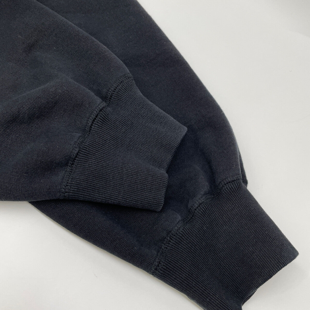 Supreme シュプリーム 23FW ﾌﾞﾗｯｸ×ｲｴﾛｰ ｺｯﾄﾝ ﾌﾛﾝﾄﾛｺﾞ Varsity Hooded Sweatshirt トップス M