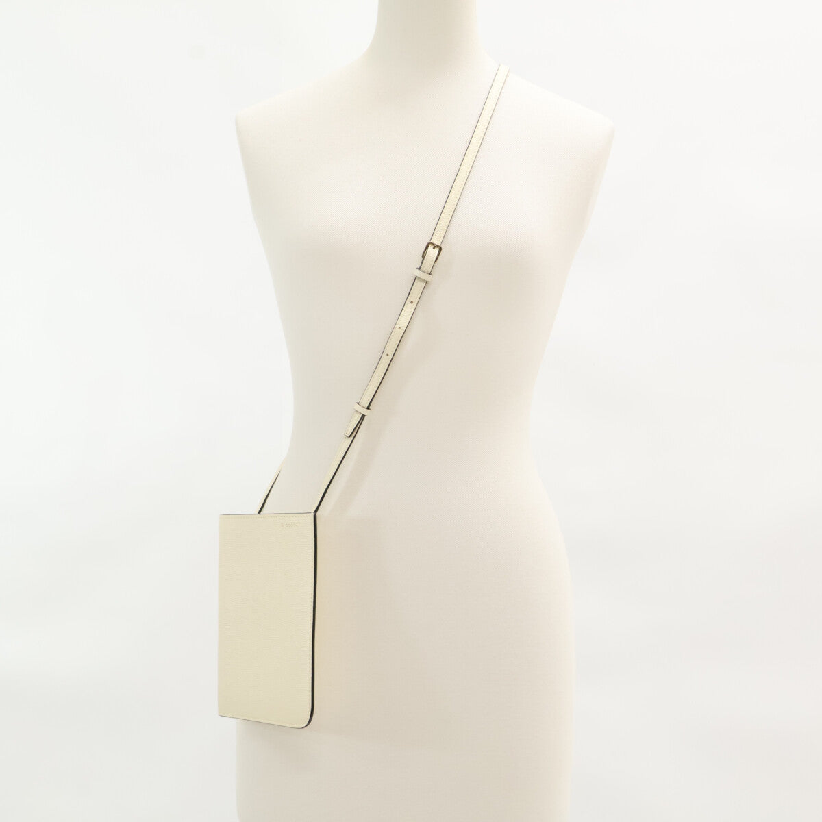 Valextra ヴァレクストラ 【美品】SGSF0004028LOCPL99WW クロスボディ ソフト ドキュメント ホルダー ショルダーバッグ