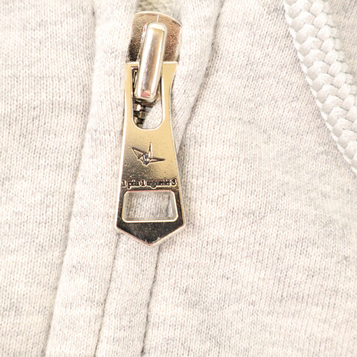 1piu1uguale3 ウノピゥウノウグァーレトレ MRB434 ｸﾞﾚｰ LEAF ｼﾞｯﾌﾟｱｯﾌﾟﾌｰﾃﾞｯﾄﾞﾊﾟｰｶ トップス 5