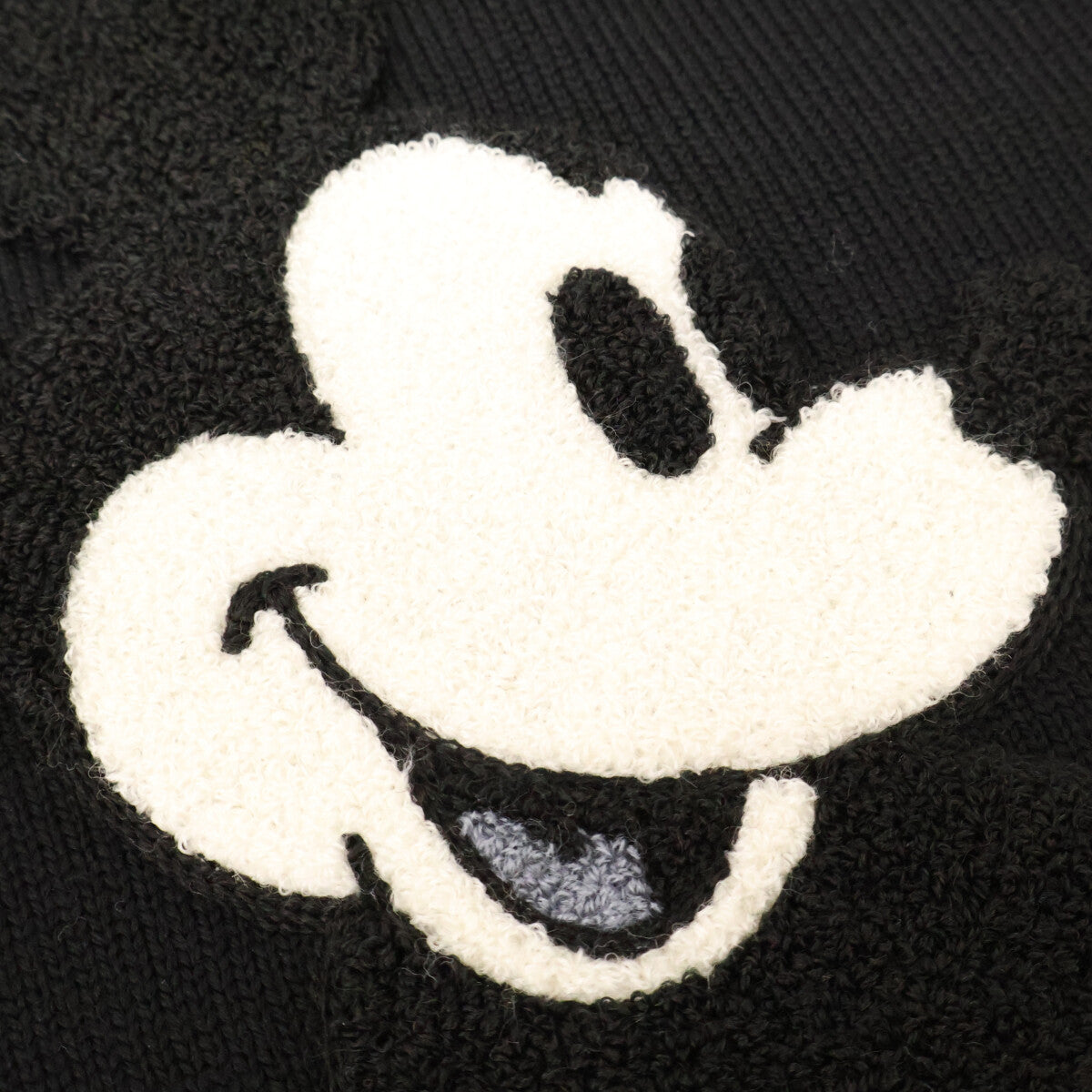 1piu1uguale3 ウノピゥウノウグァーレトレ 【×Disney】MRK220 ﾌﾞﾗｯｸ MICKEY MOUSE SWEATER ﾐｯｷｰﾏｳｽﾆｯﾄ トップス 3