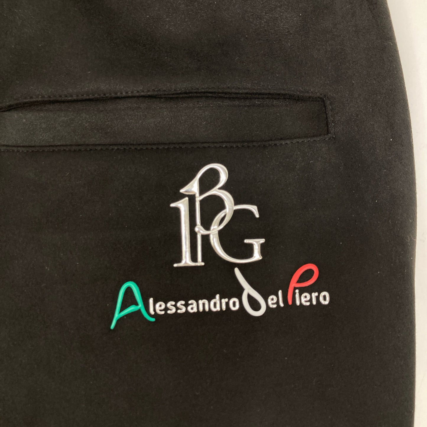 1piu1uguale3 ウノピゥウノウグァーレトレ 【GOLF】【×Del Piero】GDP015 24AW ﾌﾞﾗｯｸ ACTIVE SUEDE RIB ｲｰｼﾞｰﾊﾟﾝﾂ ボトムス V