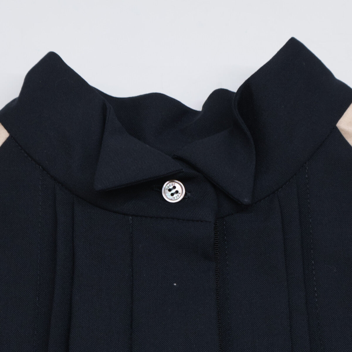 sacai サカイ 22-06039 22SS ﾌﾞﾗｯｸ Suiting Mix Shirt ﾉｰｽﾘｰﾌﾞｼｬﾂﾌﾞﾗｳｽ トップス 1