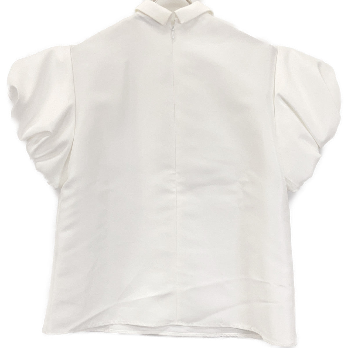 YOKOCHAN ヨーコチャン YCB-124-421 24年製 ﾎﾜｲﾄ ﾎﾞﾘｭｰﾑｽﾘｰﾌﾞﾎﾟｲﾝﾄｶﾗｰﾌﾞﾗｳｽ トップス F