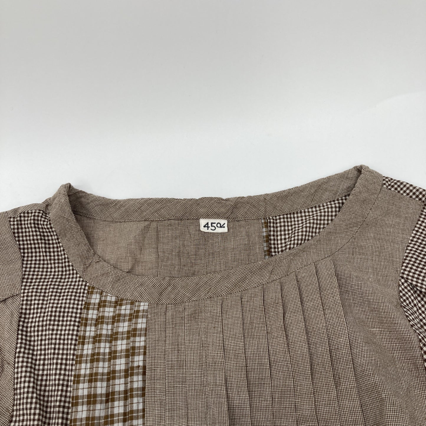 45R フォーティファイブ アール 70650292 ﾌﾞﾗｳﾝ 梅雨風ｶﾃﾞｨﾐｯｸｽのﾀｯｸﾄﾞﾚｽ ワンピース OO