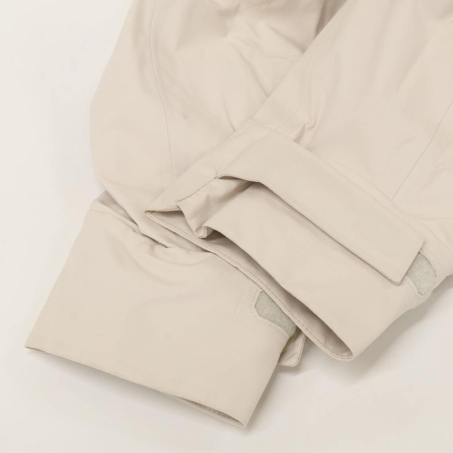 DESCENTE デサント DU5SWBA1L 25年 ﾍﾞｰｼﾞｭ ALLTERRAIN ｳｫｰﾀｰﾌﾟﾙｰﾌｼﾞｬｹｯﾄ ジャケット Ｌ