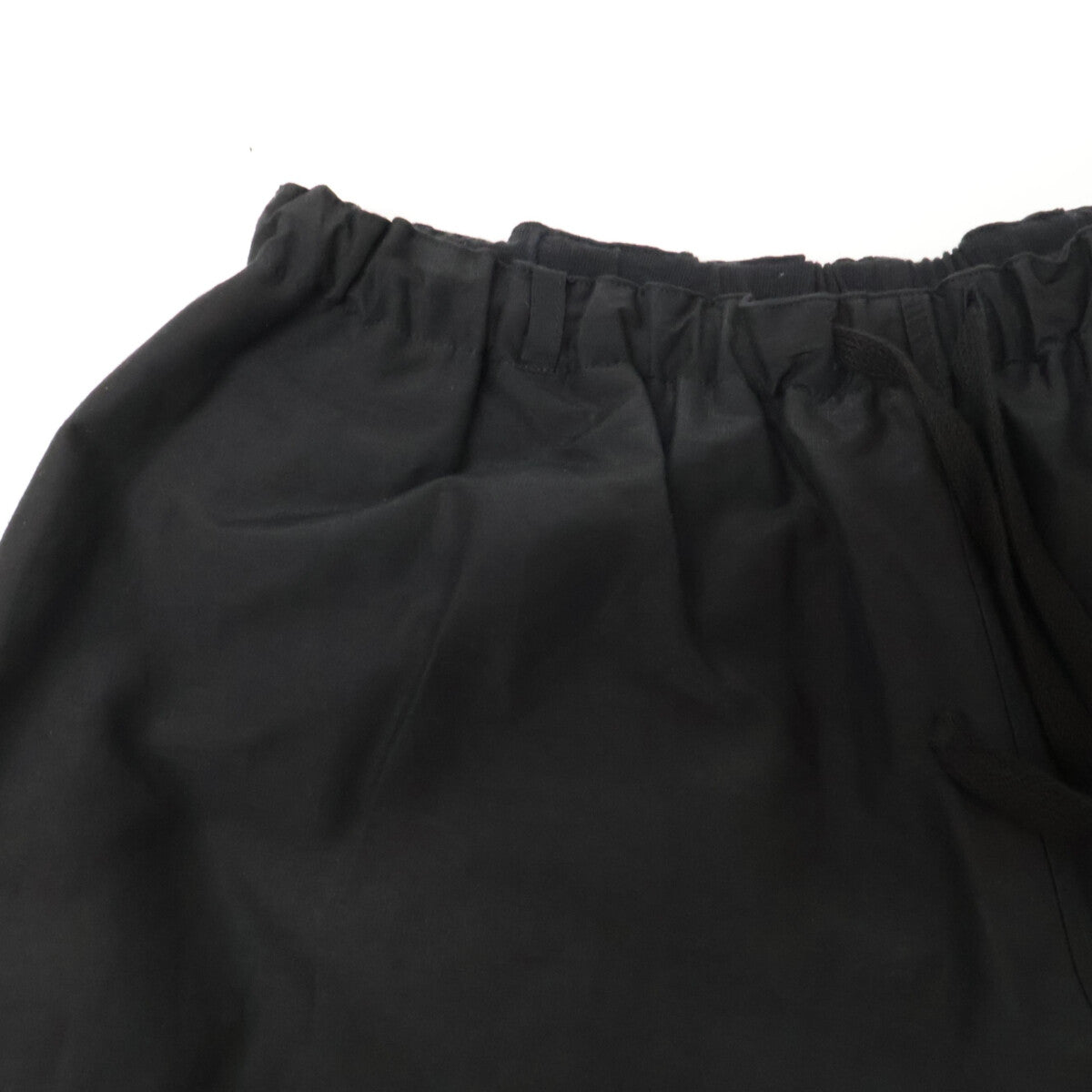 COMOLI コモリ 25SS B01-06014 ﾌﾞﾗｯｸ ｺｯﾄﾝ×ｼﾙｸ ﾄﾞﾛｰｽﾄﾘﾝｸﾞ ﾘﾊﾞｰｼﾌﾞﾙﾊﾟﾝﾂ ボトムス 表記無し