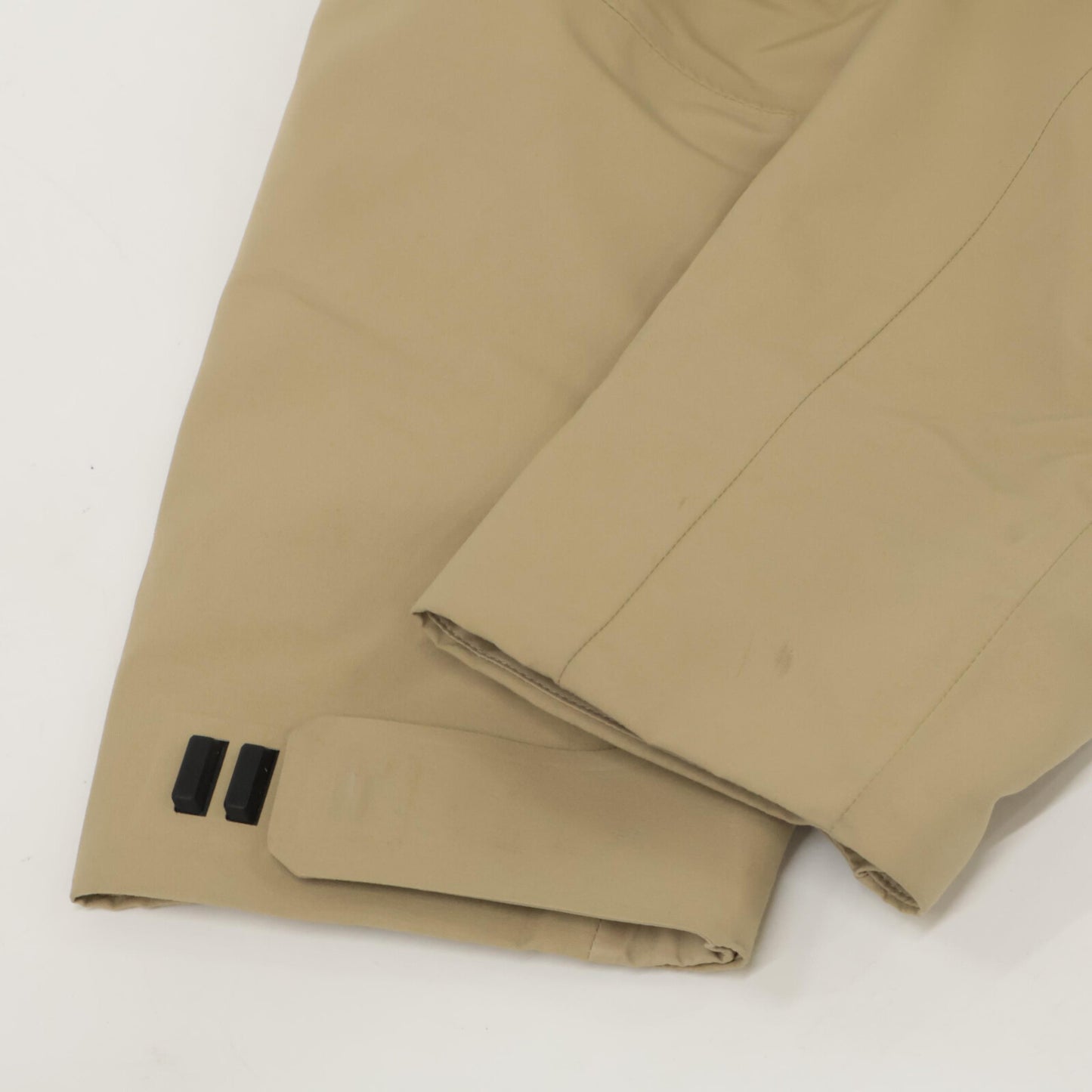 DESCENTE デサント 【ALLTERRAIN】DAMVGK31 ﾍﾞｰｼﾞｭ ﾅｲﾛﾝ ﾊｰﾄﾞｼｪﾙｼﾞｬｹｯﾄ ジャケット S