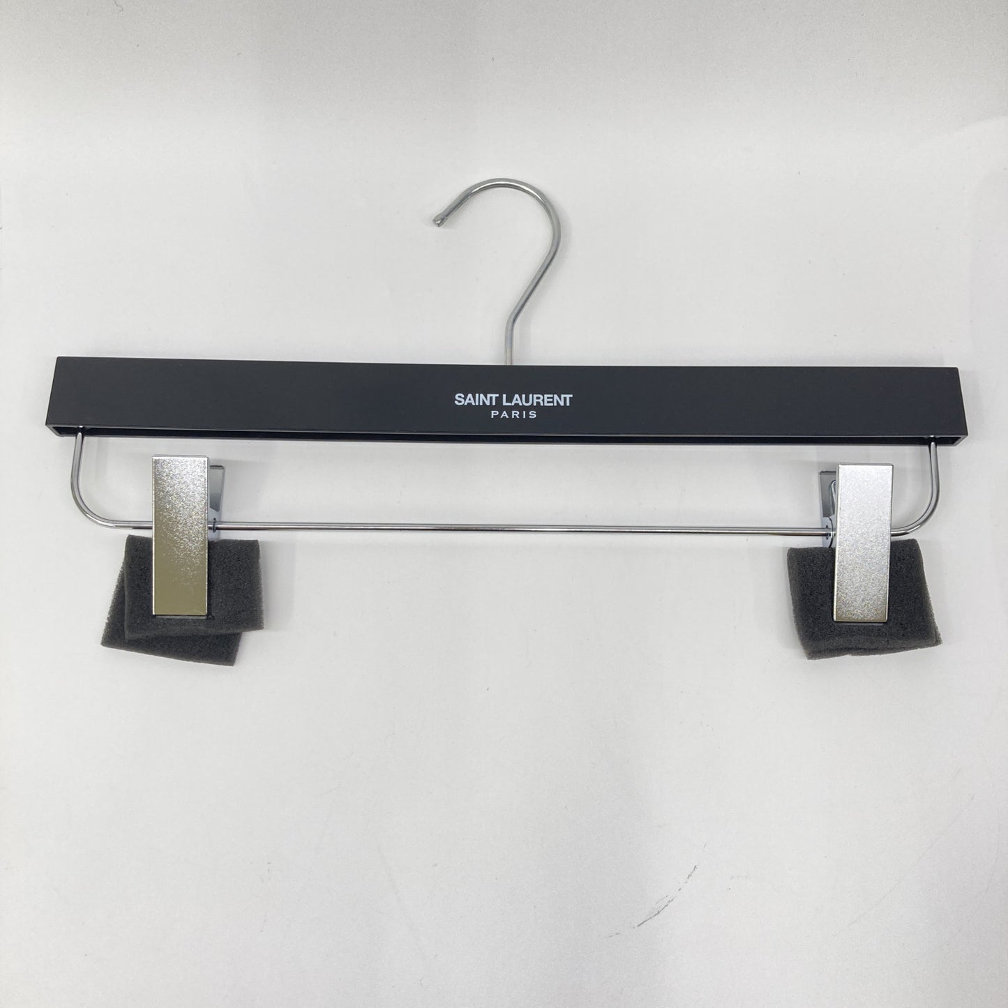 SAINT LAURENT PARIS サンローランパリ 607849 22年製 ﾌﾞﾗｯｸ ｽﾓｰｷﾝｸﾞ ｻｲﾄﾞﾗｲﾝｽﾗｯｸｽﾊﾟﾝﾂ ボトムス 46