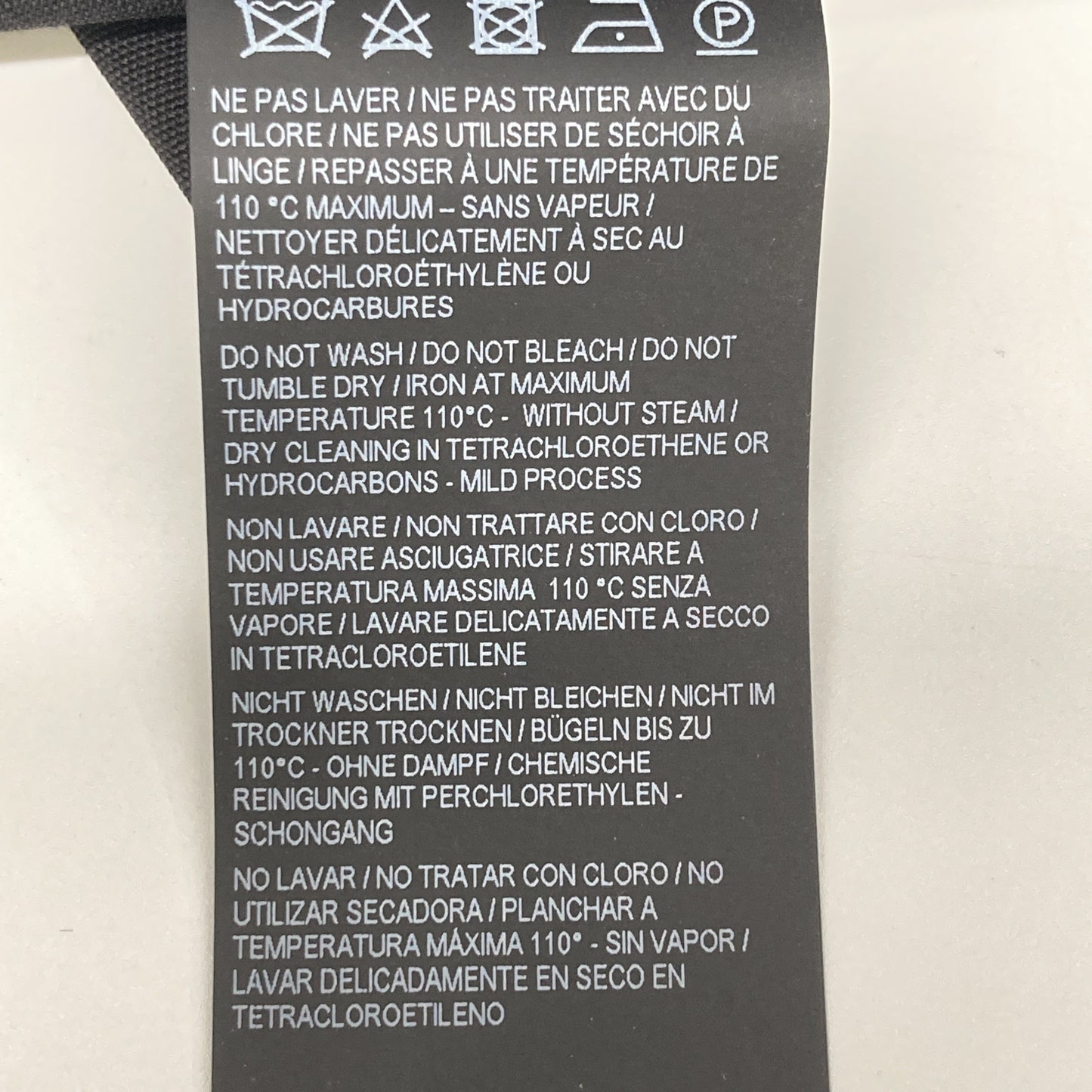 SAINT LAURENT PARIS サンローランパリ 607849 22年製 ﾌﾞﾗｯｸ ｽﾓｰｷﾝｸﾞ ｻｲﾄﾞﾗｲﾝｽﾗｯｸｽﾊﾟﾝﾂ ボトムス 46