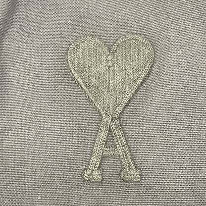 AMI PARIS アミパリス USH124.418 ﾌﾞﾗｯｸ ﾊｰﾄﾛｺﾞ刺繍長袖ｼｬﾂ トップス 44