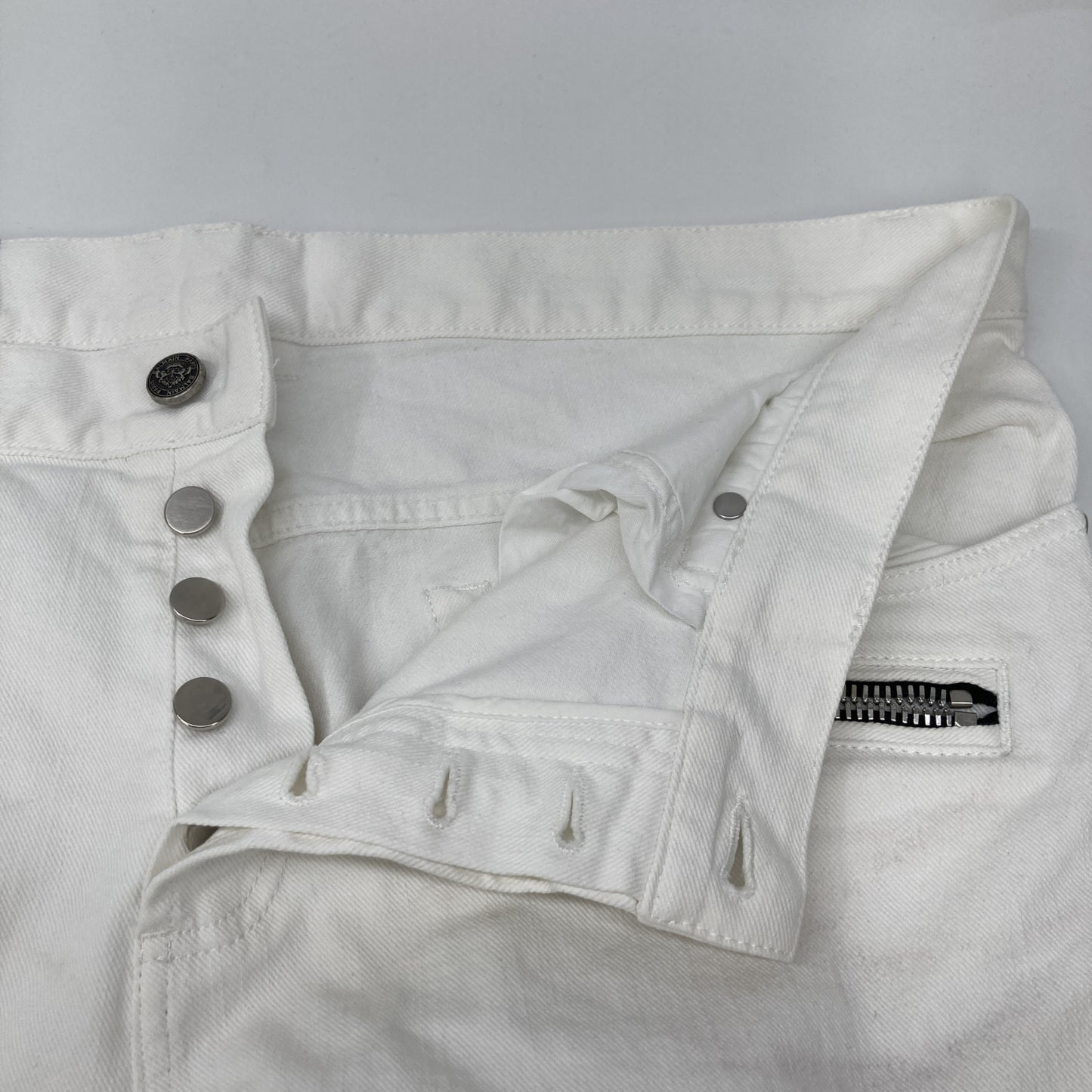 BALMAIN バルマン ﾎﾜｲﾄ ｽﾘﾑ ﾊﾞｲｶｰ ﾎﾞﾀﾝﾌﾗｲﾃﾞﾆﾑﾊﾟﾝﾂ ボトムス 36