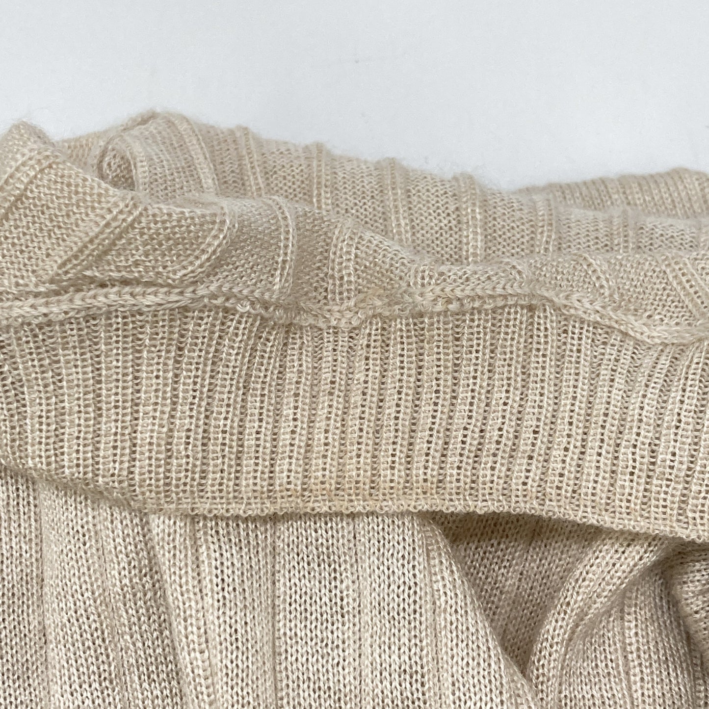 Christian Dior クリスチャンディオール 844S81AM115 ﾍﾞｰｼﾞｭ ｶｼﾐﾔｼﾙｸ BEE刺繍 ｸﾙｰﾈｯｸﾆｯﾄ トップス 34