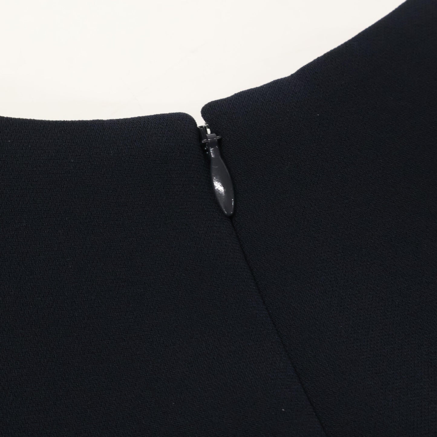 YOKOCHAN ヨーコチャン YCD-324-934 24年製 ﾈｲﾋﾞｰ ﾊﾞｯｸﾘﾎﾞﾝﾉｰｽﾘｰﾌﾞﾏｷｼﾜﾝﾋﾟｰｽ ワンピース 36