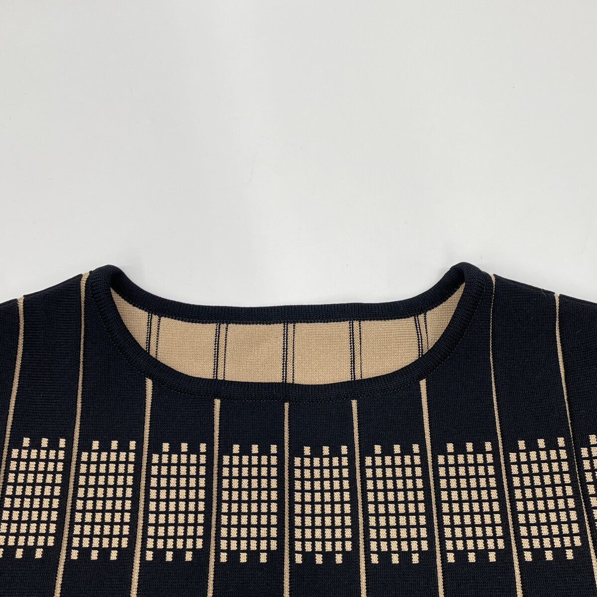 ADORE アドーア 531-0174308 ﾌﾞﾗｯｸ×ﾍﾞｰｼﾞｭ ｼﾞｬｶﾞｰﾄﾞﾌﾟﾘｰﾂﾆｯﾄﾜﾝﾋﾟｰｽ ワンピース 38