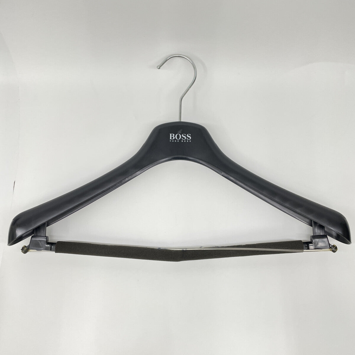 BOSS ボス ﾈｲﾋﾞｰ ｼｱｻｯｶｰ ｻｲﾄﾞﾍﾞﾝﾂ 2Bｼﾞｬｹｯﾄ/ﾊﾟﾝﾂ×2 ｾｯﾄｱｯﾌﾟ 44