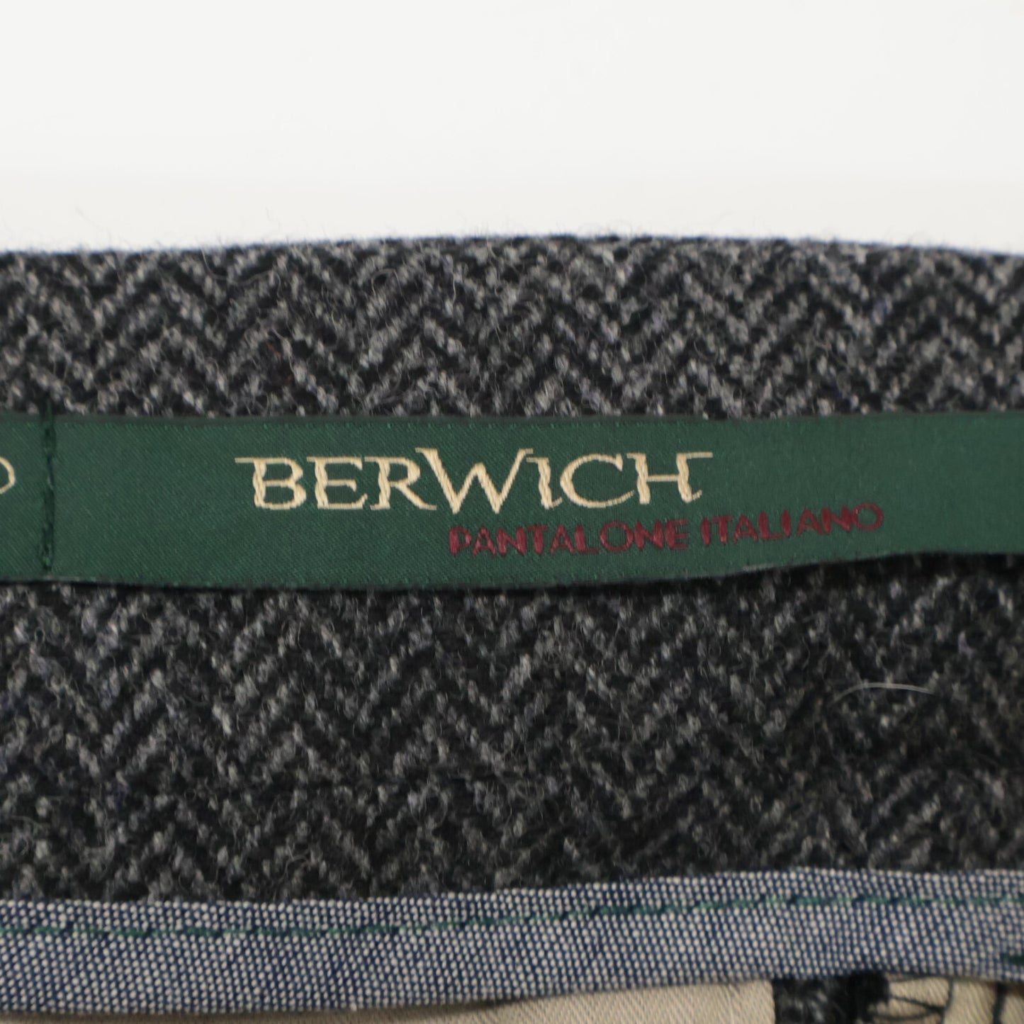 BERWICH ベルウィッチ AM1513 ｸﾞﾚｰ SCOTCH ﾂｨｰﾄﾞ ﾍﾘﾝﾎﾞｰﾝ ｽﾗｯｸｽ 2ｲﾝﾌﾟﾘｰﾂｸﾛｯﾌﾟﾄﾞﾊﾟﾝﾂ ボトムス 46