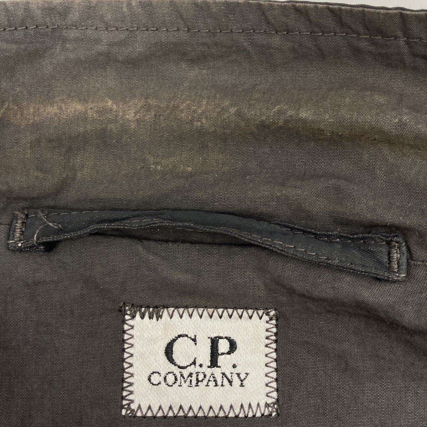 C.P.COMPANY シーピーカンパニー ﾌﾞﾗｯｸ ｵｰﾊﾞｰﾀﾞｲ ｽﾀﾝﾄﾞｶﾗｰｼﾞｬｹｯﾄ ジャケット 46