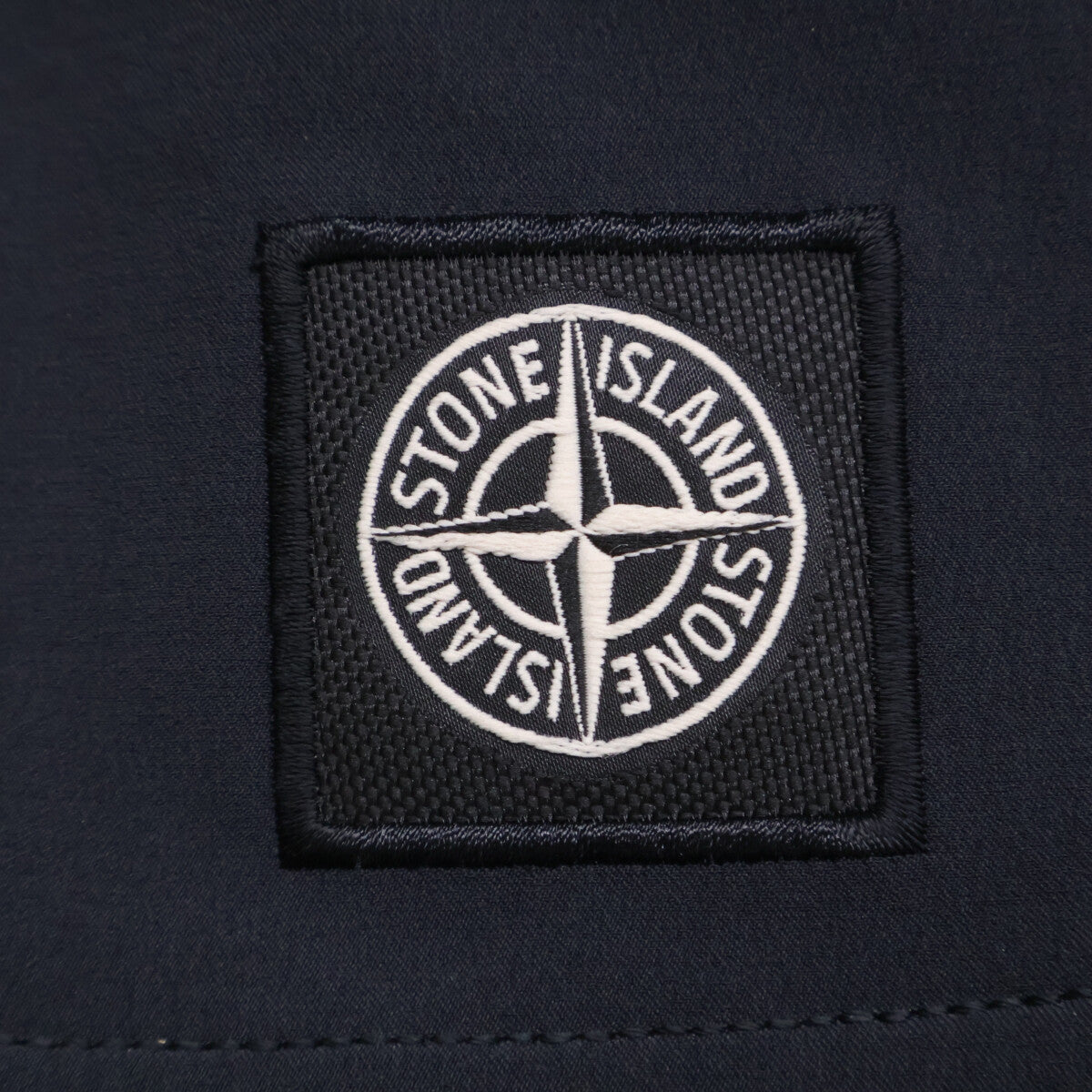 STONE ISLAND ストーンアイランド 【国内正規】581561055 ソフトシェル ジップアップ フーディ ジャケット S