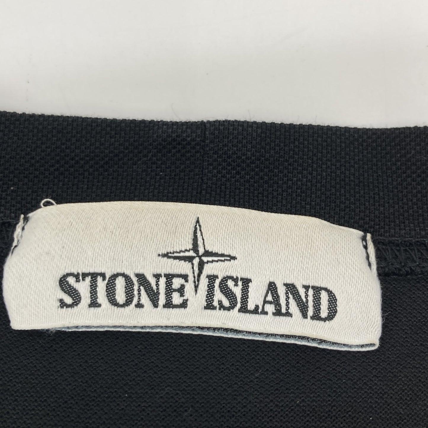 STONE ISLAND ストーンアイランド 701521212 ﾌﾞﾗｯｸ ﾛｺﾞﾊﾟｯﾁ ｸﾙｰﾈｯｸ L/Sｶｯﾄｿｰ トップス S