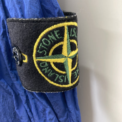 STONE ISLAND ストーンアイランド 15SS 62151F244 ﾌﾞﾙｰ ｶﾞｰﾒﾝﾄﾀﾞｲ ﾅｲﾛﾝﾒﾀﾙ 長袖ｼｬﾂｼﾞｬｹｯﾄ ジャケット Ｓ