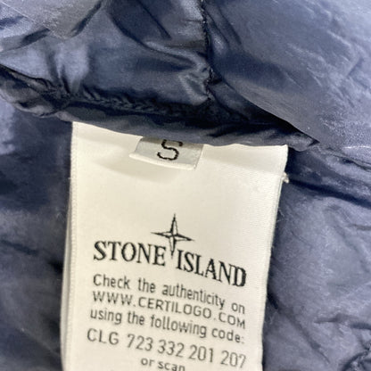 STONE ISLAND ストーンアイランド 631510424 ﾈｲﾋﾞｰ ｶﾞｰﾒﾝﾄﾀﾞｲ 長袖ﾀﾞｳﾝ ｼｬﾂ ｼﾞｬｹｯﾄ ジャケット S