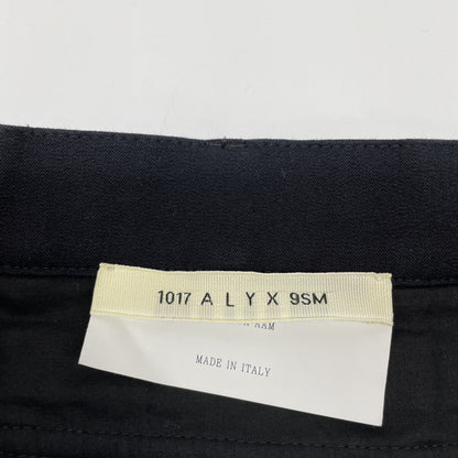 1017 ALYX 9SM アリクス ﾌﾞﾗｯｸ 切り返し ｺｰｽﾀｰﾊﾞｯｸﾙﾍﾞﾙﾄ ｽﾄﾚｰﾄﾊﾟﾝﾂ ボトムス 44