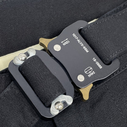 1017 ALYX 9SM アリクス ﾌﾞﾗｯｸ 切り返し ｺｰｽﾀｰﾊﾞｯｸﾙﾍﾞﾙﾄ ｽﾄﾚｰﾄﾊﾟﾝﾂ ボトムス 44