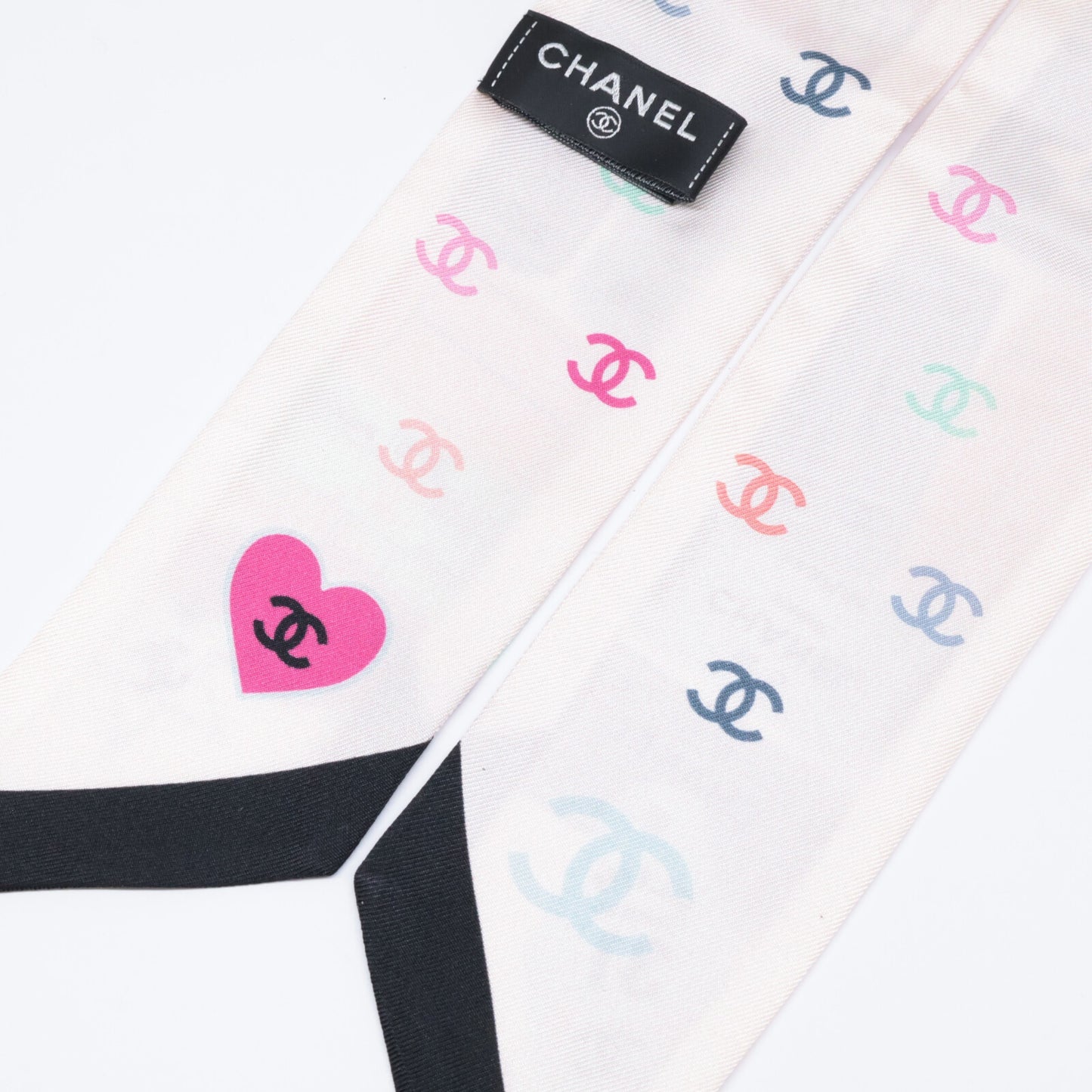 CHANEL シャネル 【新品同様】24C 24年クルーズコレクション ココマーク チケットデザイン シルク ヘアバンド スカーフ