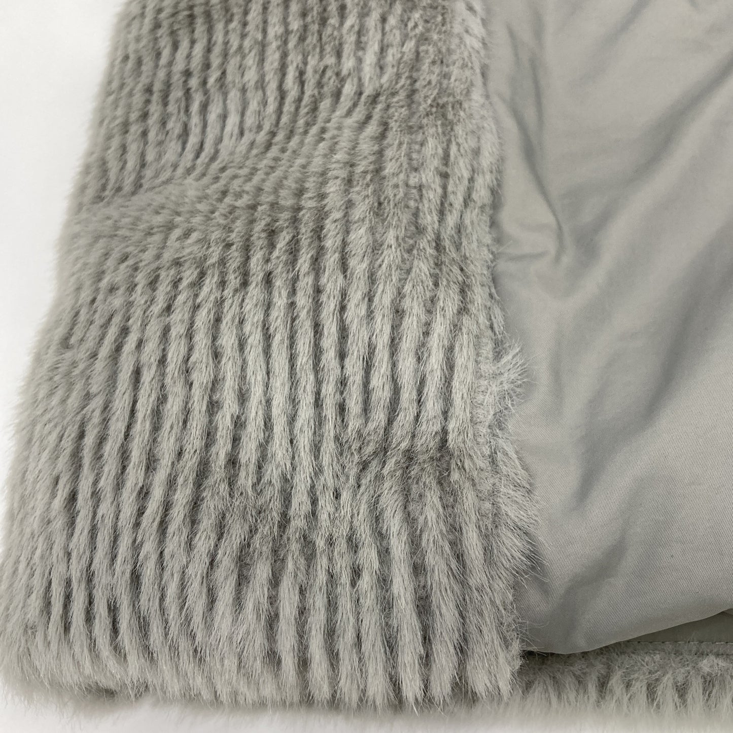 CYAN TOKYO シアントーキョー 404261 ｸﾞﾚｰ ﾅｲﾛﾝ ｽﾄｰﾙﾗｲｸﾌｧｰｺﾝﾋﾞﾀﾞｳﾝﾍﾞｽﾄ ベスト F