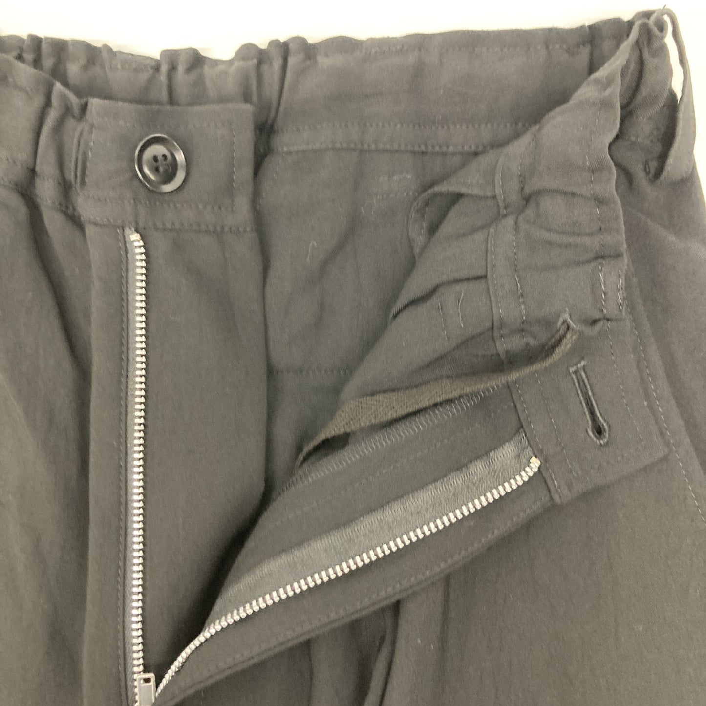 Y's ワイズ YS-P22-205 24SS ﾌﾞﾗｯｸ RAYON CUPRO ELEASTIC BAND HEM PANTS ｴﾗｽﾃｨｯｸ ﾊﾞﾝﾄﾞﾍﾑﾊﾟﾝﾂ ボトムス 1