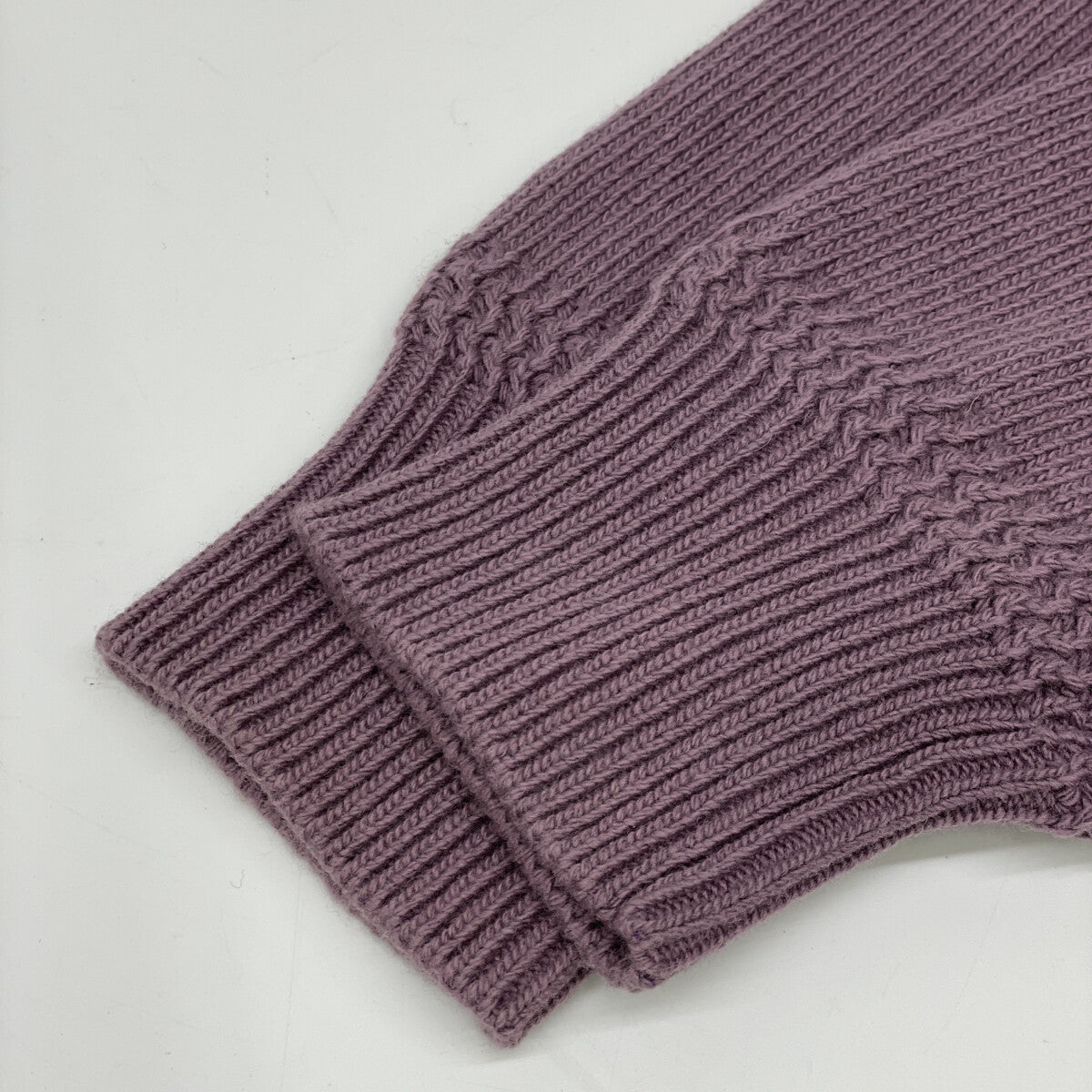 STONE ISLAND ストーンアイランド 7315550A7 ﾊﾟｰﾌﾟﾙ ｳｰﾙ混 ｺﾝﾊﾟｽﾊﾟｯﾁ ﾄﾞﾛｰｽﾄﾘﾝｸﾞ ﾆｯﾄﾌｰﾃﾞｨﾌﾟﾙｵｰﾊﾞｰ トップス M