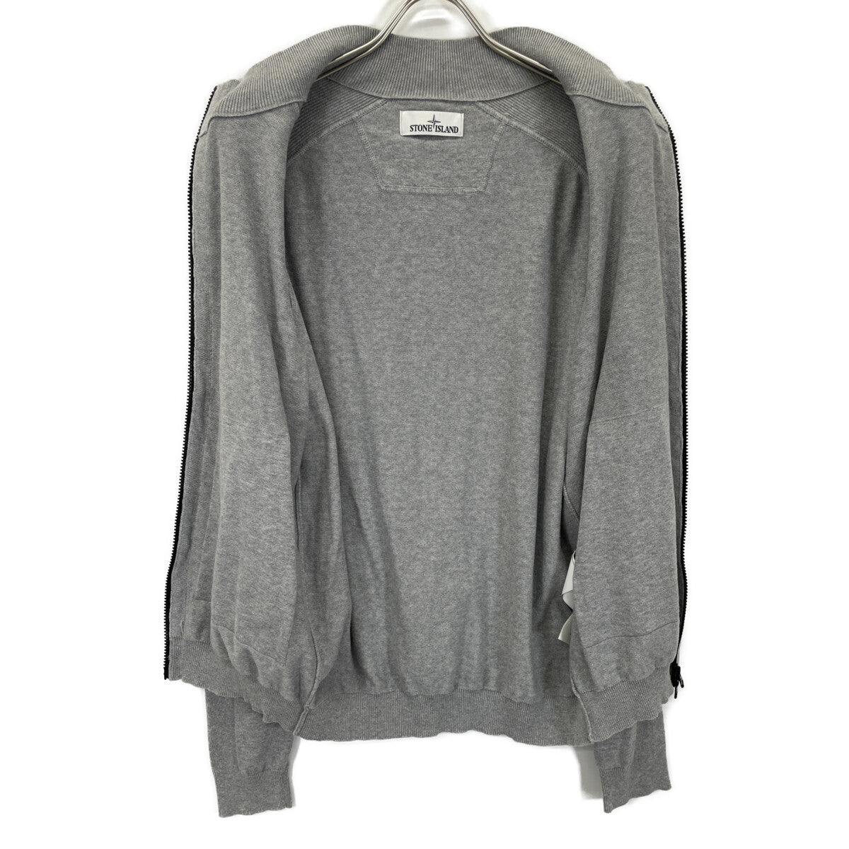 STONE ISLAND ストーンアイランド 6415562B2 ｸﾞﾚｰ ｺｯﾄﾝ ｺﾝﾊﾟｽﾊﾟｯﾁ ｼﾞｯﾌﾟｱｯﾌﾟﾆｯﾄｶｰﾃﾞｨｶﾞﾝ トップス M