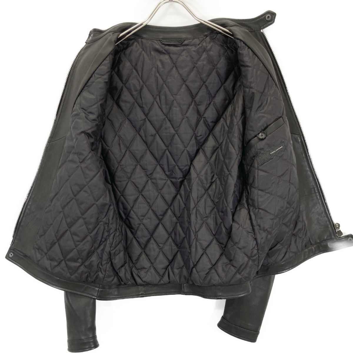 TAGLIATORE タリアトーレ DDI19-01 STONE ﾌﾞﾗｯｸ ﾗﾑﾚｻﾞｰ ｷﾙﾄﾗｲﾆﾝｸﾞ ｼﾝｸﾞﾙﾗｲﾀﾞｰｽｼﾞｬｹｯﾄ ジャケット 48