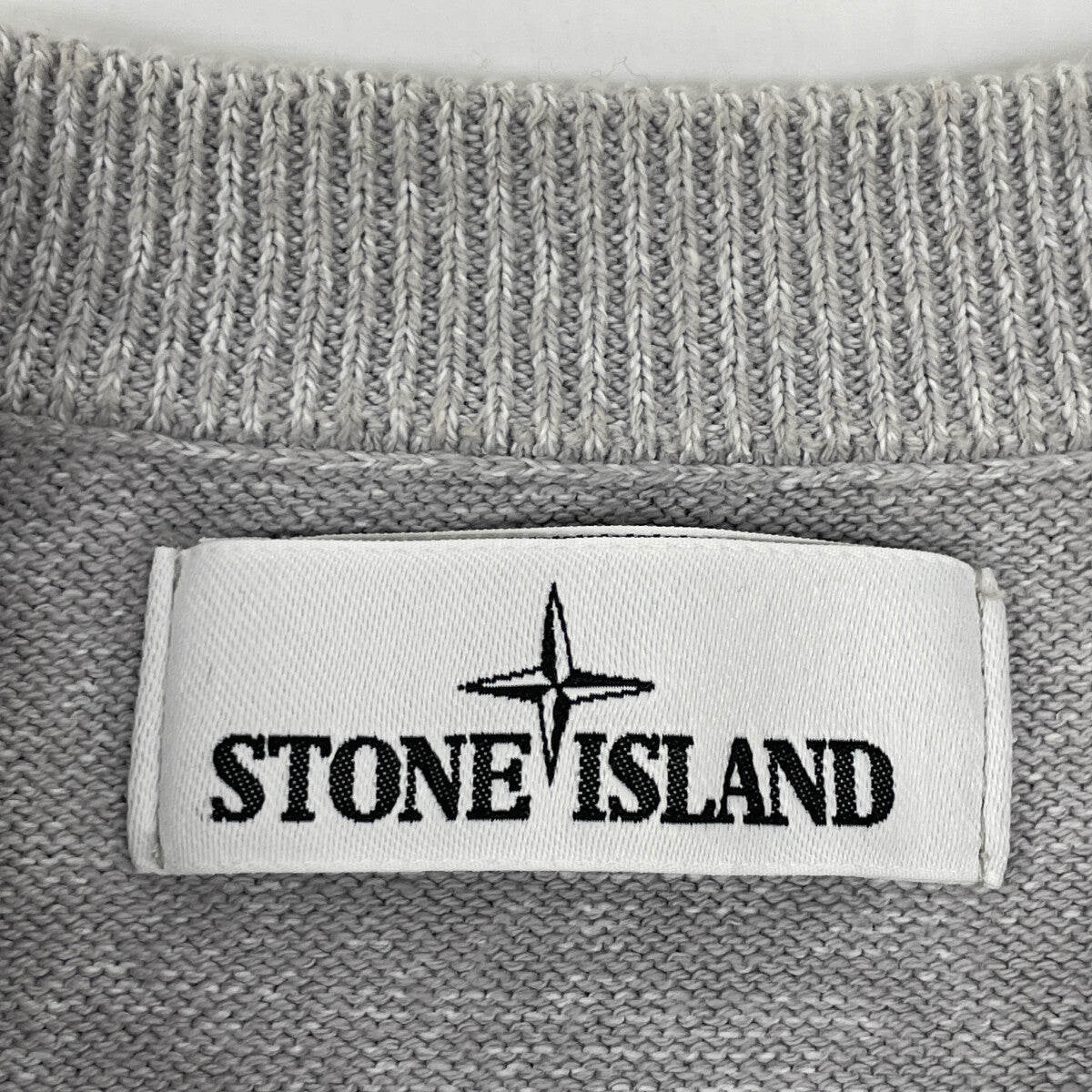 STONE ISLAND ストーンアイランド ｸﾞﾚｰ ｱｰﾑﾛｺﾞ ﾛﾝｸﾞｽﾘｰﾌﾞ ﾆｯﾄ トップス L