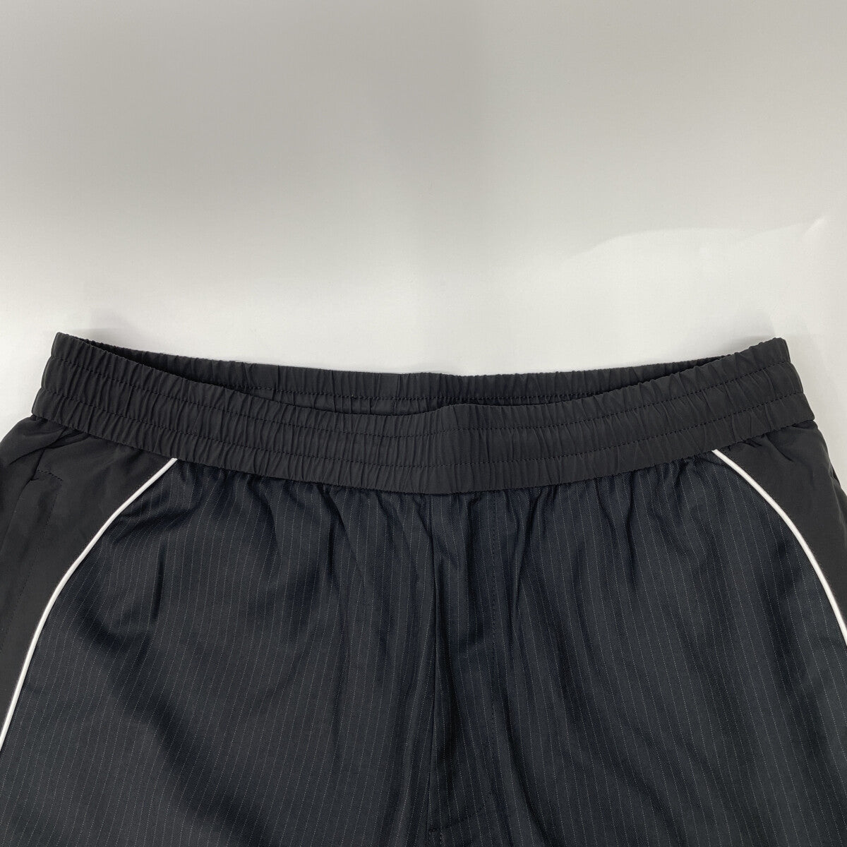 BALR. ボーラー 25AW B1412.1035 ﾌﾞﾗｯｸ ｽﾄﾗｲﾌﾟ GOTL RELAXED TRACK PANTS ボトムス L