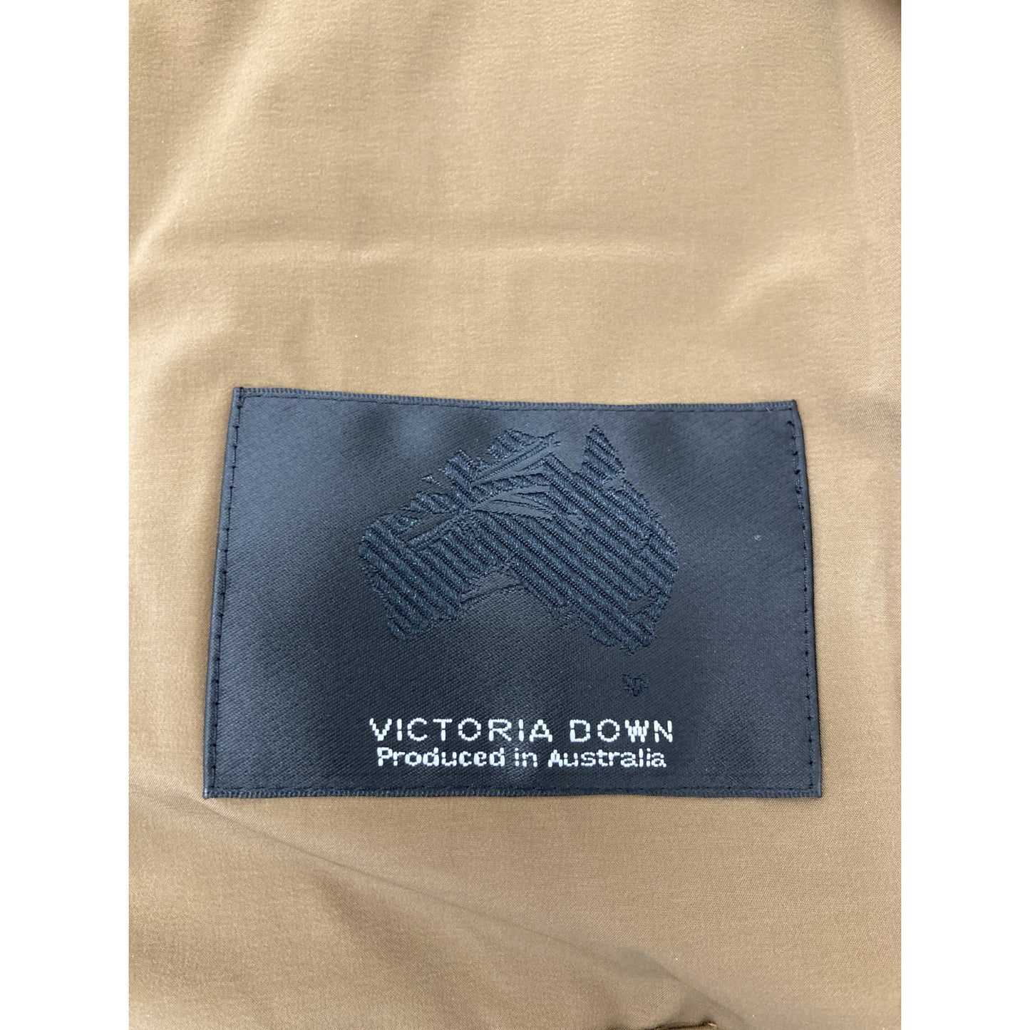 1piu1uguale3 ウノピゥウノウグァーレトレ MRB685 ﾌﾞﾗｳﾝ 4WAY RIB ZIP JKT DOWN 2Bﾃｰﾗｰﾄﾞﾀﾞｳﾝｼﾞｬｹｯﾄ ジャケット IV