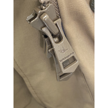 1piu1uguale3 ウノピゥウノウグァーレトレ MRB685 ﾌﾞﾗｳﾝ 4WAY RIB ZIP JKT DOWN 2Bﾃｰﾗｰﾄﾞﾀﾞｳﾝｼﾞｬｹｯﾄ ジャケット IV