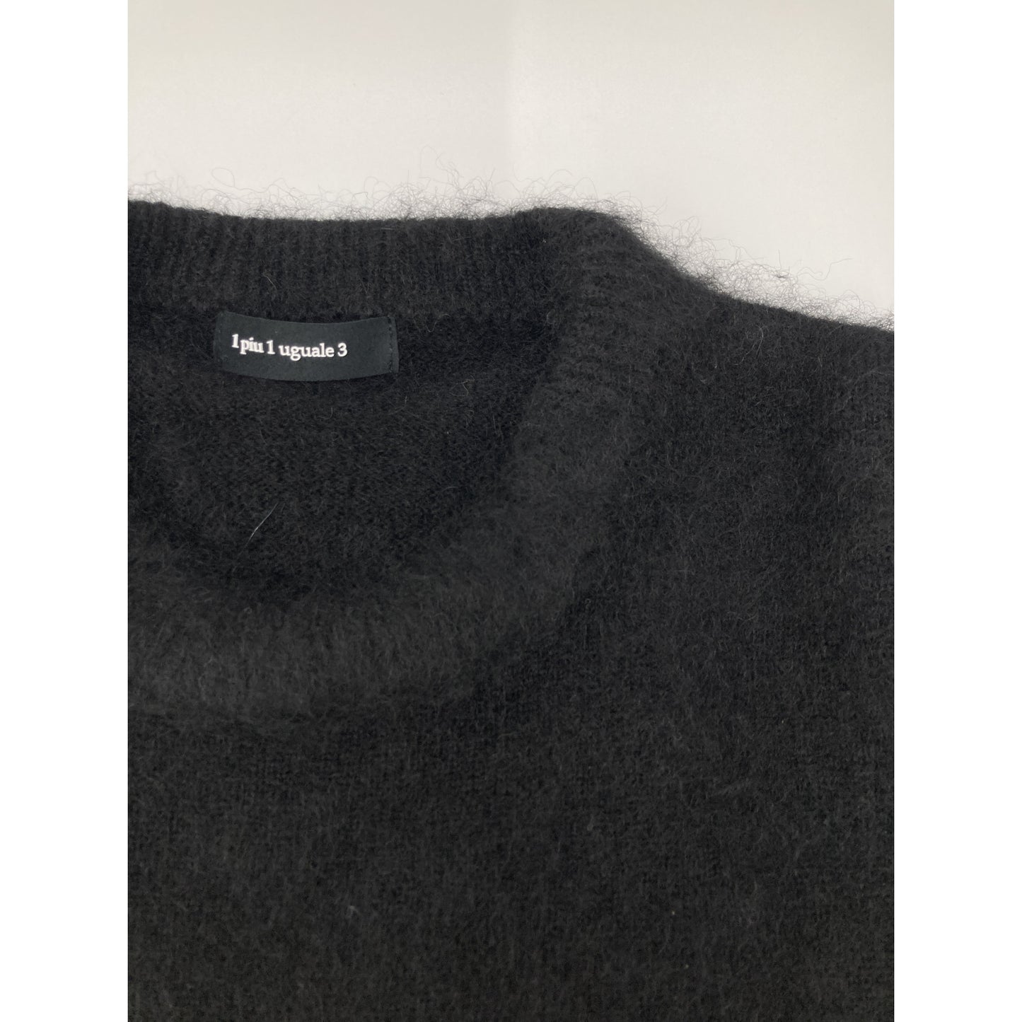 1piu1uguale3 ウノピゥウノウグァーレトレ MRK277 24AW ﾌﾞﾗｯｸ BIG CREW ｽｰﾊﾟｰﾓﾍﾔﾛｺﾞｸﾙｰﾈｯｸﾆｯﾄ トップス V