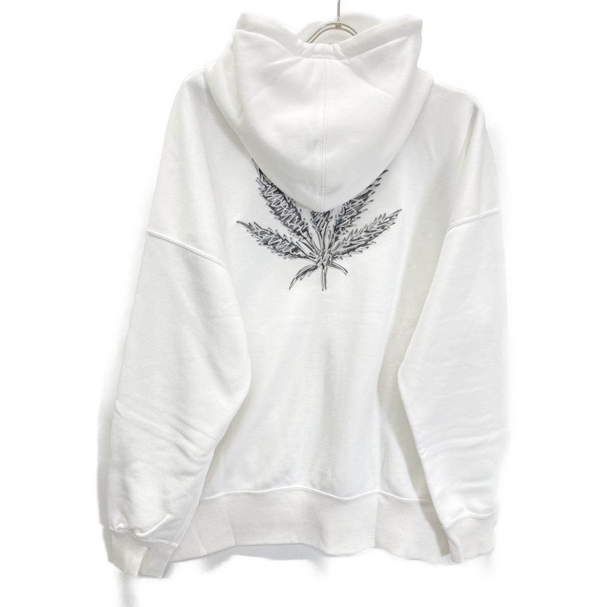 1piu1uguale3 ウノピゥウノウグァーレトレ MRB566 ﾎﾜｲﾄ BACK LEAF PULLOVER PARKA ﾊﾞｯｸﾘｰﾌﾌﾟﾙｵｰﾊﾞｰﾊﾟｰｶ トップス Ⅲ