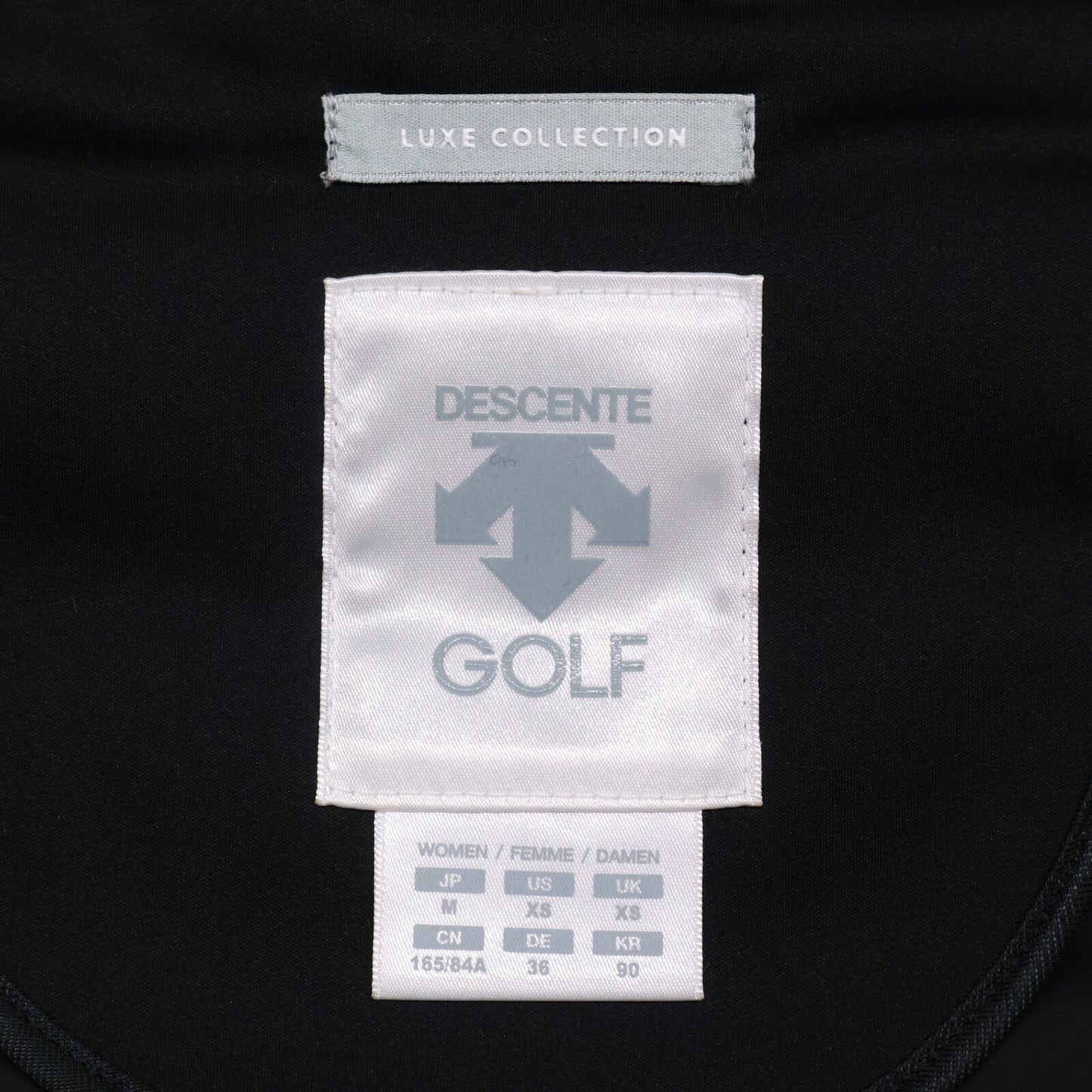 DESCENTE デサント ﾌﾞﾗｯｸ ﾅｲﾛﾝ ﾌｧｰ付き ﾀﾞｳﾝﾍﾞｽﾄ ベスト M