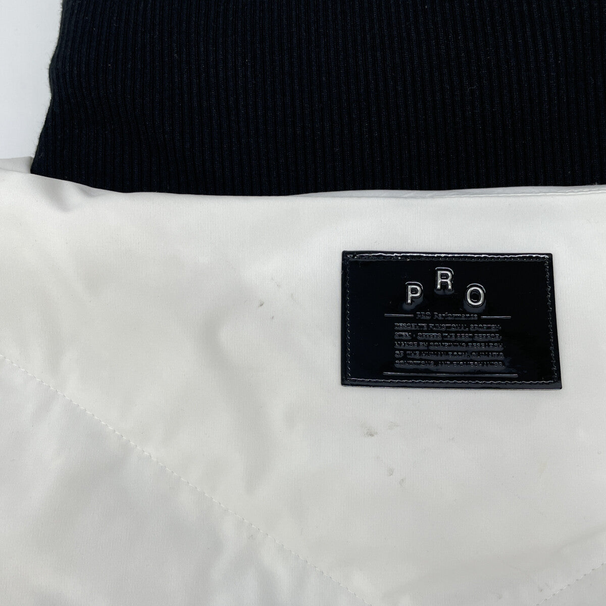 DESCENTE デサント ﾎﾜｲﾄ×ﾌﾞﾗｯｸ ﾄﾞｯｷﾝｸﾞ ﾄｯﾌﾟｽ トップス M