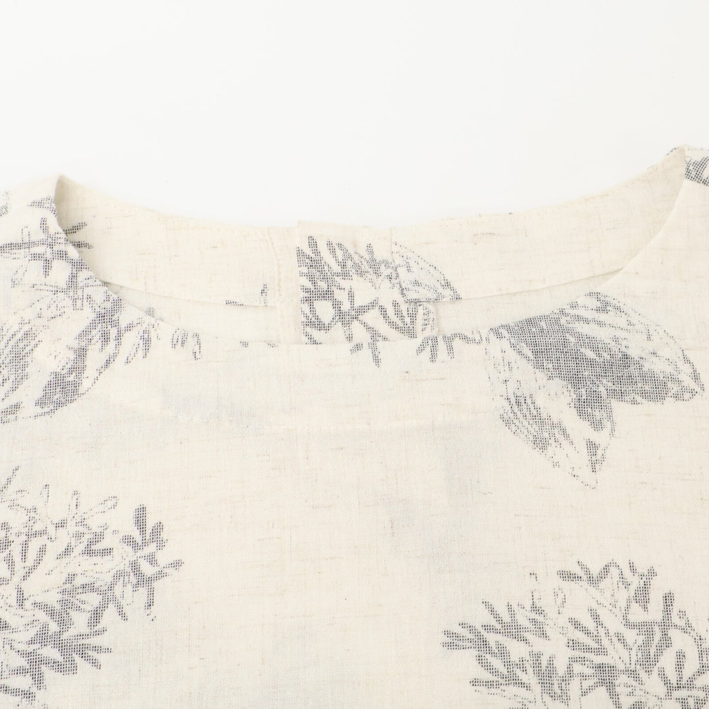 グンゲンドウ 群言堂 ﾏﾝｶﾞﾝ絣ﾋﾄﾂﾊﾞﾀｺﾞ柄ﾁｭﾆｯｸ白山薊 25102503 ワンピース 表記なし