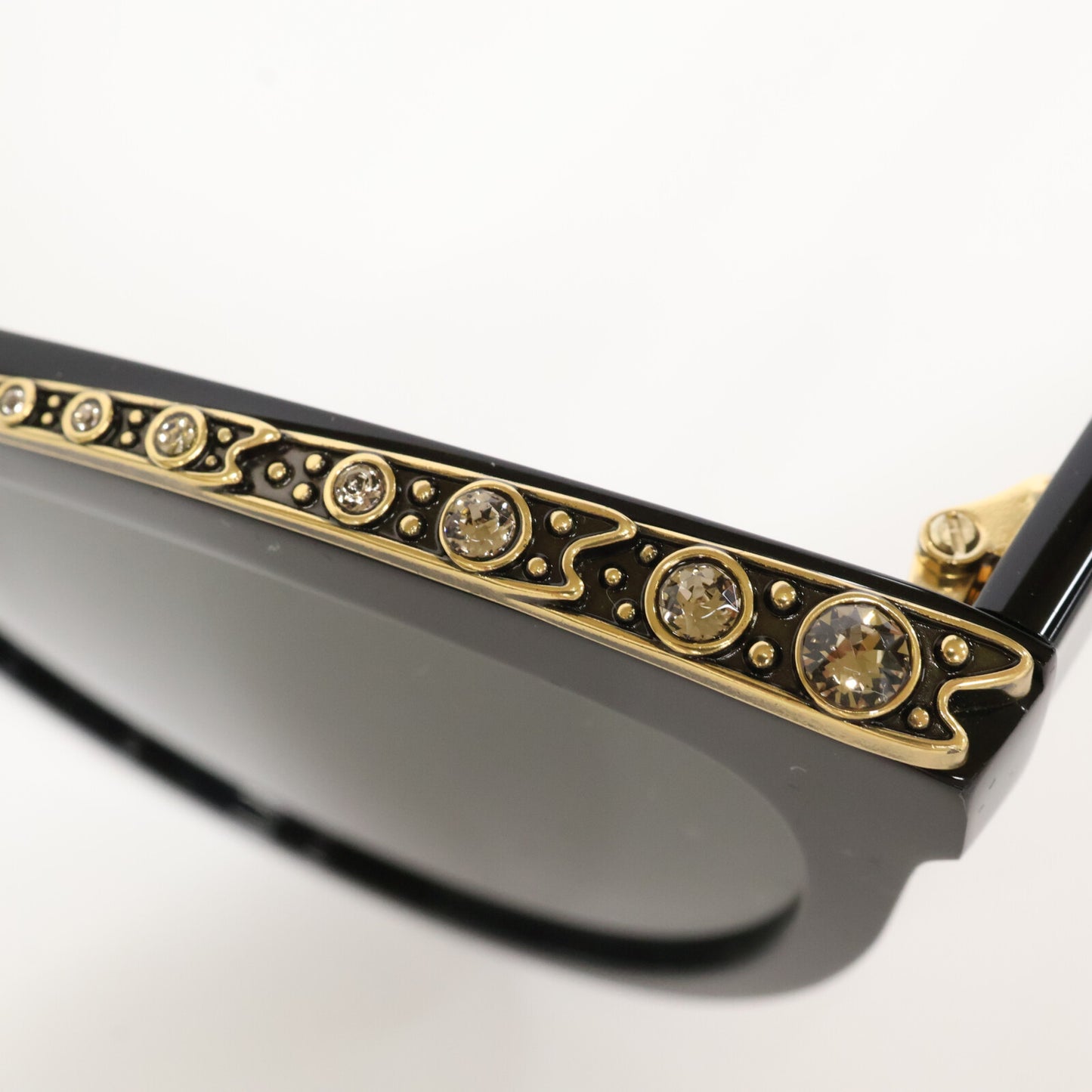 Alexander McQueen アレキサンダーマックイーン 【美品】AM0181S 001 ビジュー キャットアイ サングラス 55□21-145