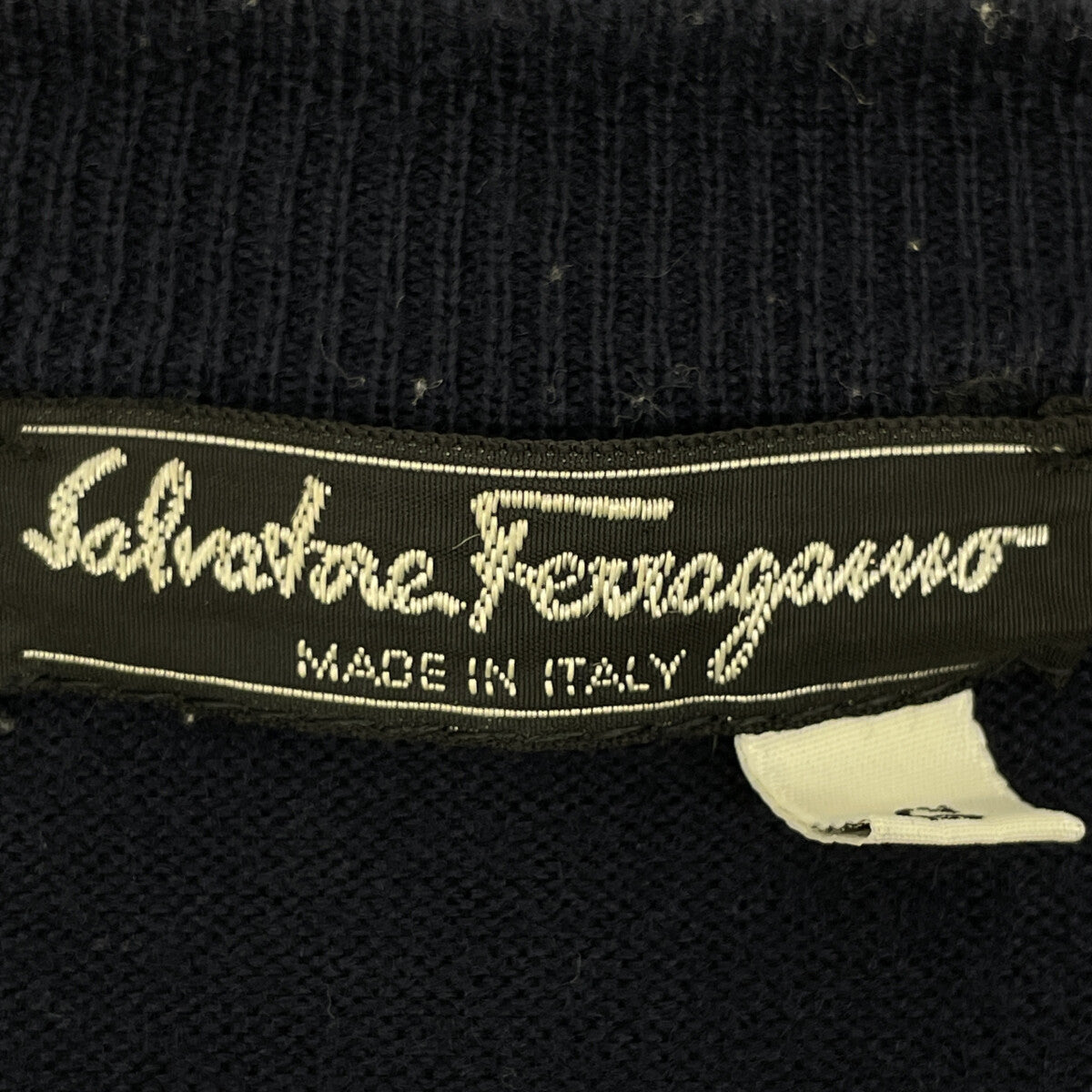 Salvatore Ferragamo サルヴァトーレフェラガモ ﾈｲﾋﾞｰ ﾀｲｶﾞｰ 金ﾎﾞﾀﾝ ｶｰﾃﾞｨｶﾞﾝ トップス S